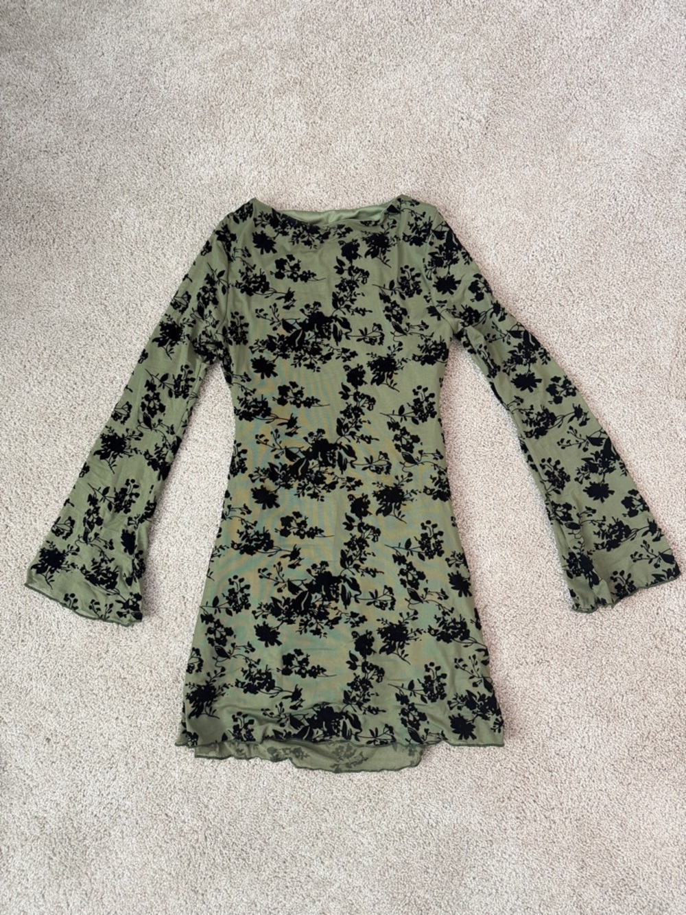 SHEIN Olive Green & Black Floral Bell-Sleeve Casual Dress